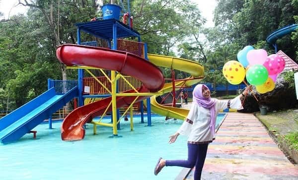 Wisata Maros Waterpark