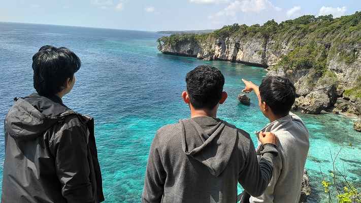 Pantai tebing apparalang bulukumba